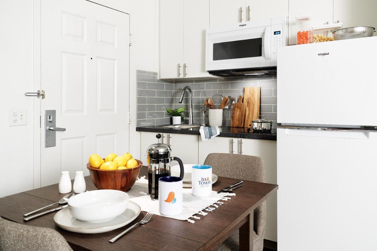 Intown Suites Extended Stay Indianapolis In -I70 Post Drive Екстериор снимка